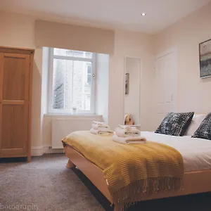 Apartment A, Aberdeen